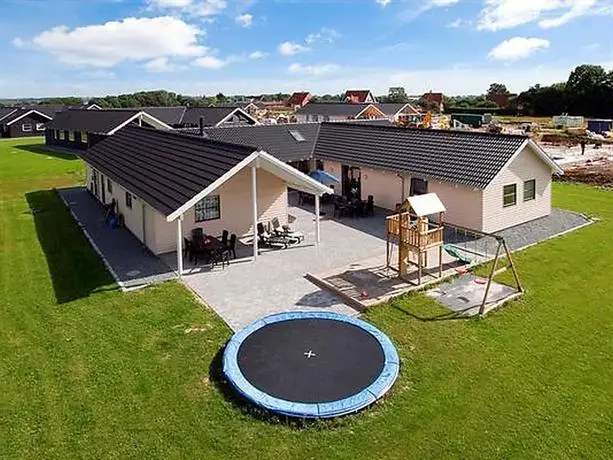 Nine-Bedroom Holiday home in Sydals