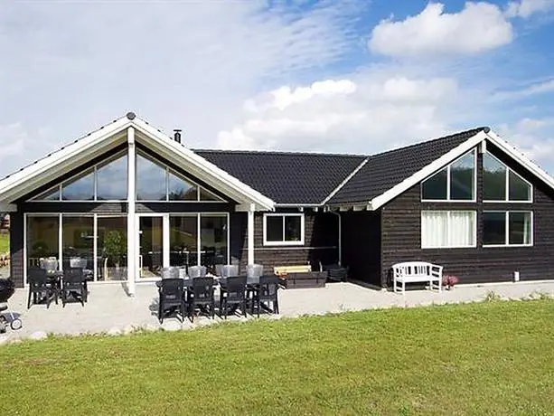 Six-Bedroom Holiday home in Sydals 