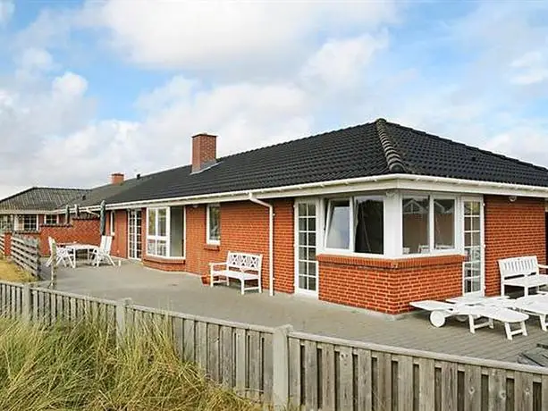 Eight-Bedroom Holiday home in Hvide Sande