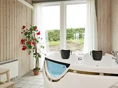 Four-Bedroom Holiday home in Ebeltoft 4 