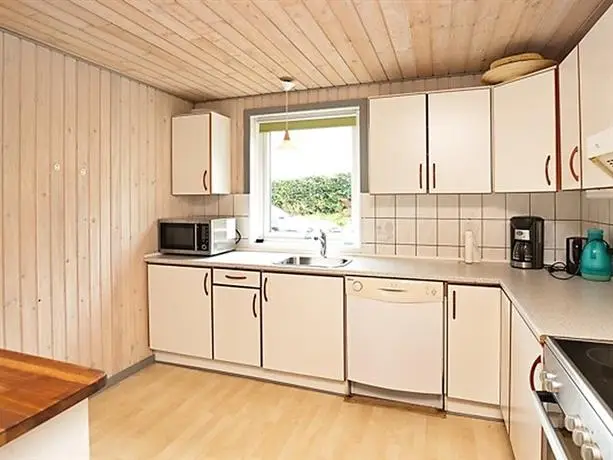 Four-Bedroom Holiday home in Ebeltoft 4 