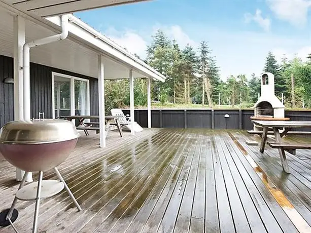 Four-Bedroom Holiday home in Ebeltoft 4 