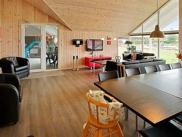 Five-Bedroom Holiday home in Sydals 3 