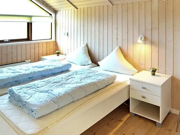 Three-Bedroom Holiday home in Ulfborg 10