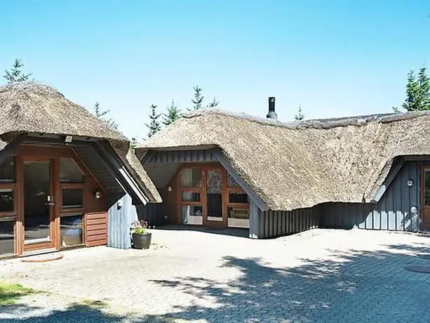 Two-Bedroom Holiday home in Ringkobing 10 