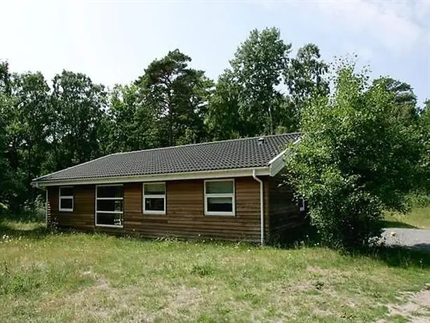 Four-Bedroom Holiday home in Hasle 2