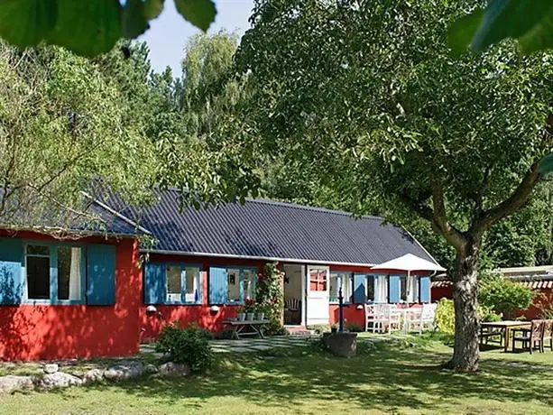 Three-Bedroom Holiday home in Ronne 5