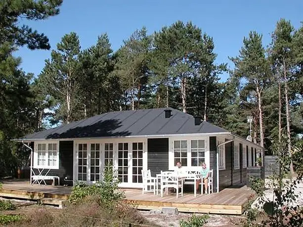 Three-Bedroom Holiday home in Nexo 26