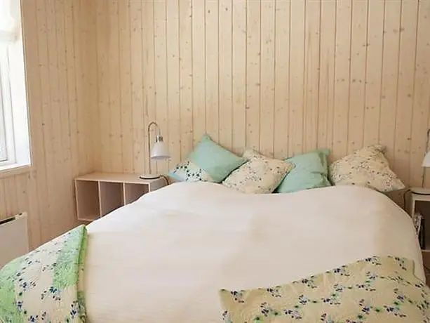 Three-Bedroom Holiday home in Nexo 26 