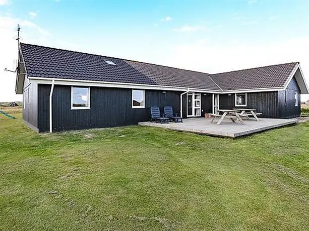 Nine-Bedroom Holiday home in Harboore 2 