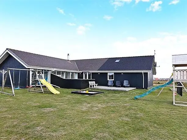 Nine-Bedroom Holiday home in Harboore 2 