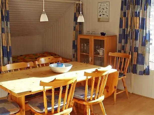 Three-Bedroom Holiday home in Logstor 2 