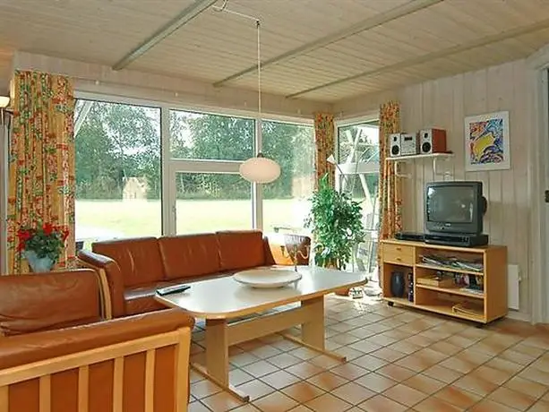 Five-Bedroom Holiday home in Nordborg 2 