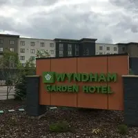 Wyndham Garden Calgary Airport 