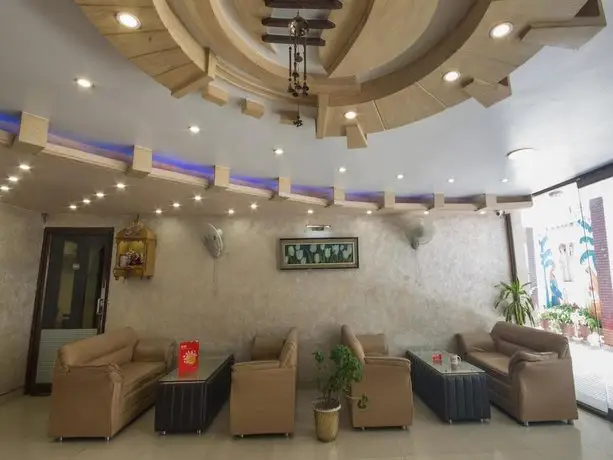 OYO 694 Hotel Malik Residency 