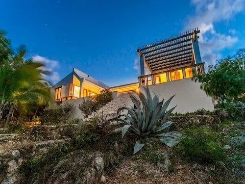 Waves on Shoal Bay Villa