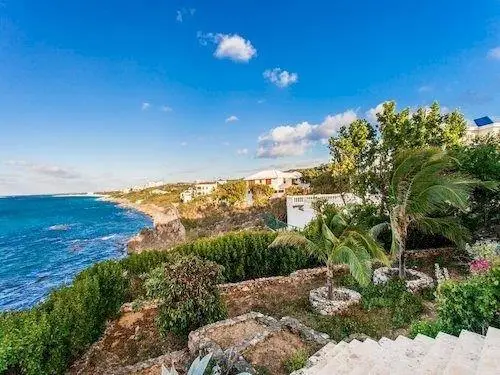 Waves on Shoal Bay Villa 