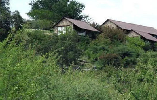 Aloegrove Safari Lodge is situated in Otjiwarongo.