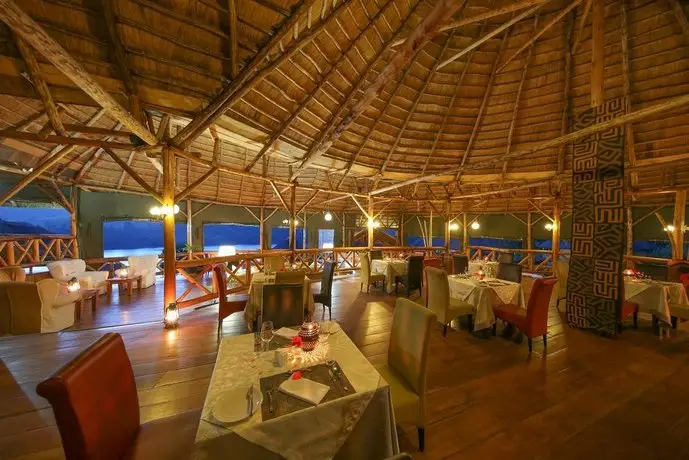 Crater Safari Lodge 