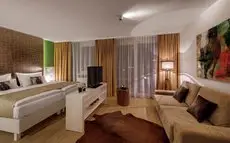 AMEDIA Hotel & Suites 