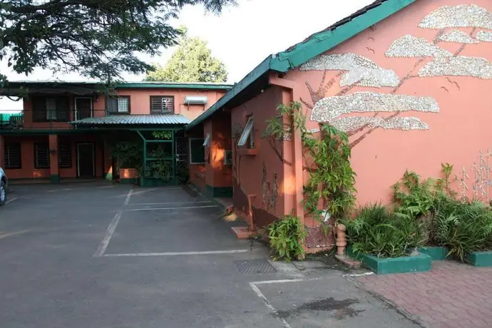 Africanza Lodge and Restaurant