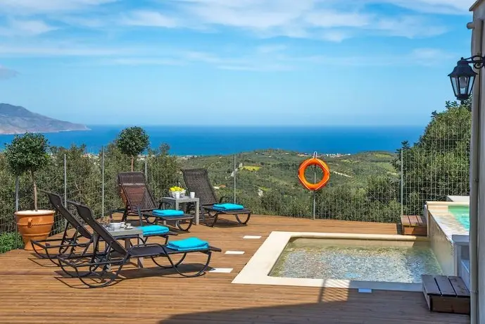 Cretan View Villa with Heated Swimming Pool 