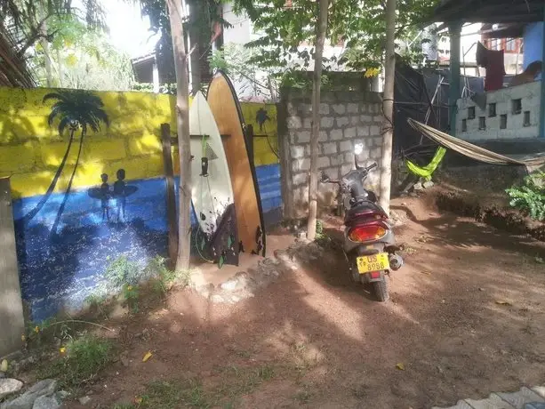 Surf Mount Plant Inn Midigama