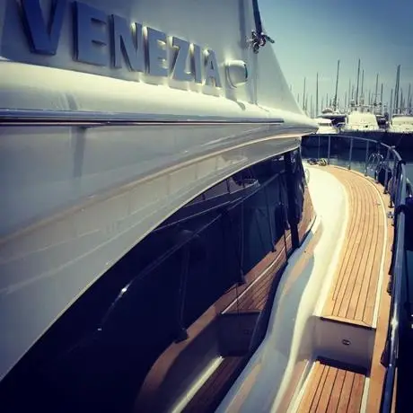 Venezia Yacht 