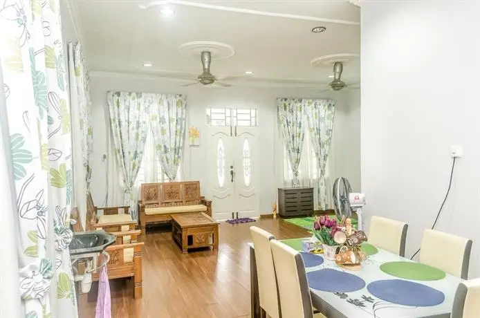 White Cottage Guest House Kota Bharu