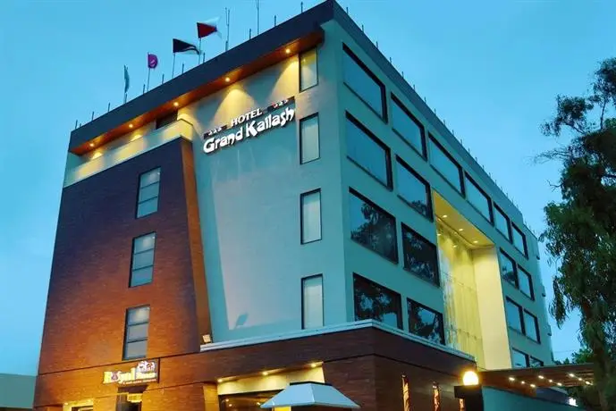 Grand Kailash Hotel