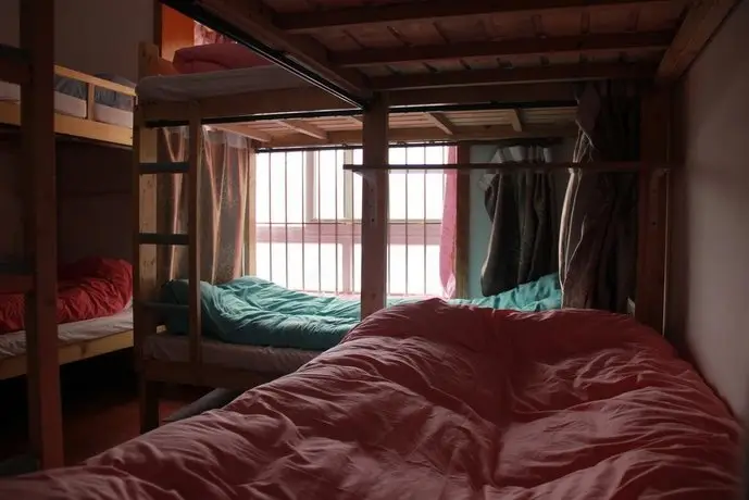 Huaguoshan Backpacker Hostel 