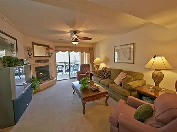 Gatehouse Condos - 704 Holiday home