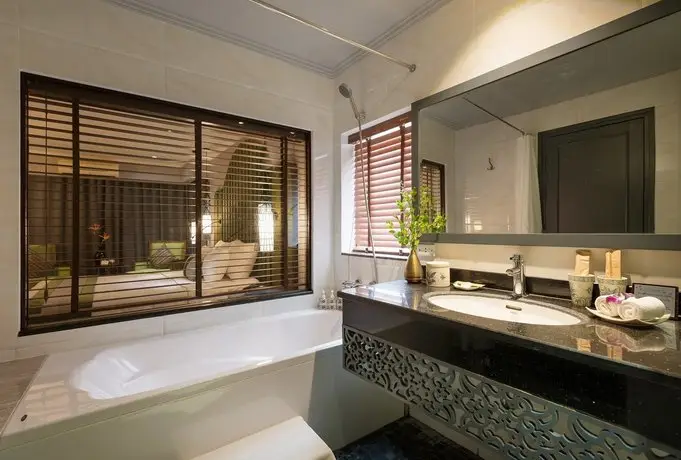 Essence Hanoi Hotel & Spa 