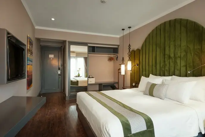 Essence Hanoi Hotel & Spa 