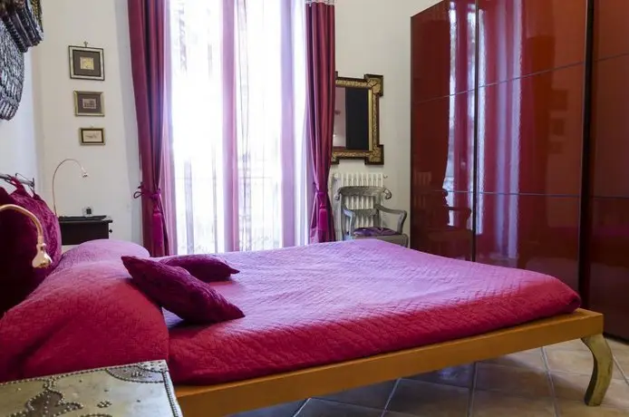 Maria Vittoria Charming Rooms and Apartments