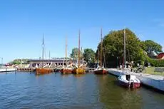 Ferienhaus mit Garten am Bodstedter Bodden 