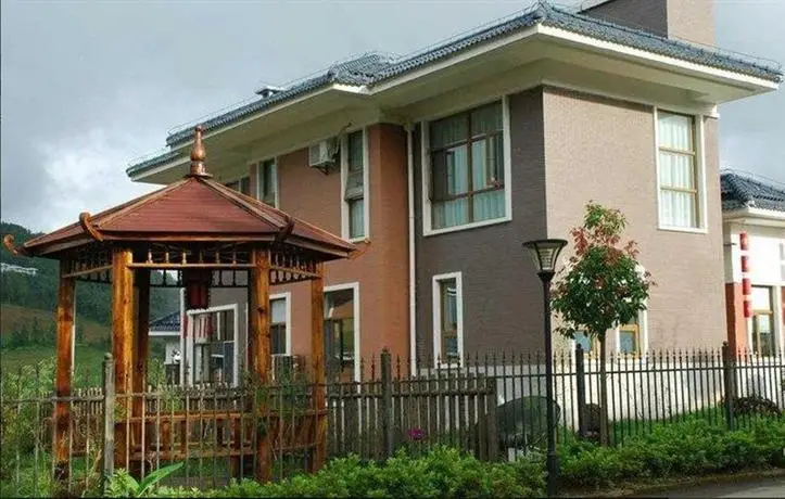 Tengchong International Golf Yalida Forest Villa Hotel