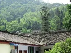 Emeishan Longshan Inn 