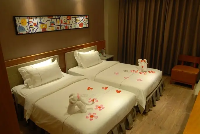 Insail Hotels Gongbei Port Zhuhai 