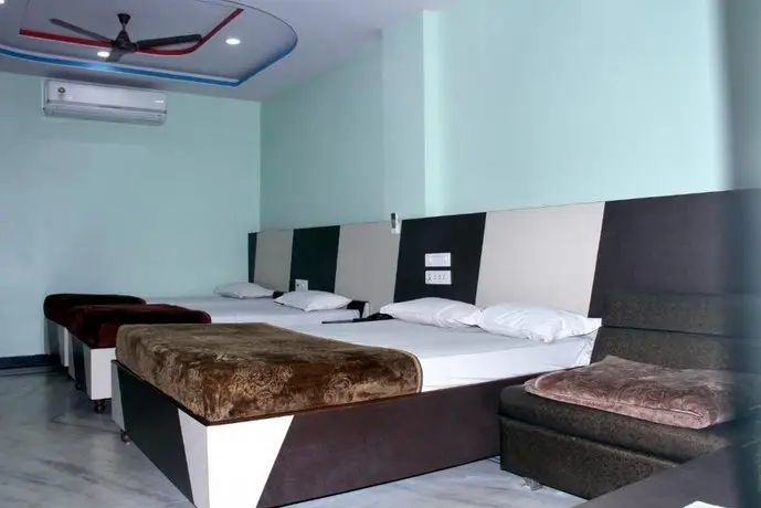 Hotel Gujrat 