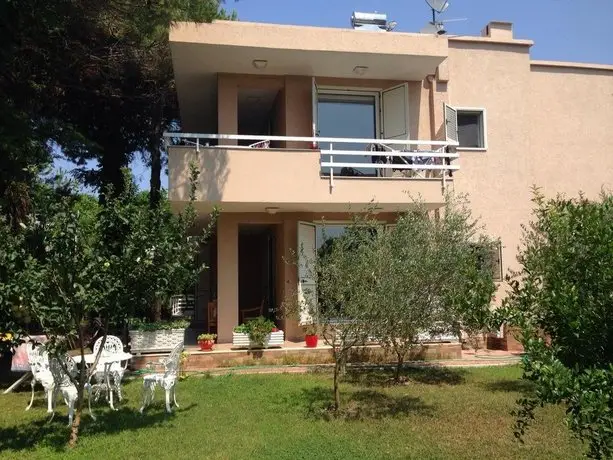 Villa M Durres 