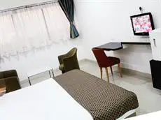 Vinca Inn Sangli 