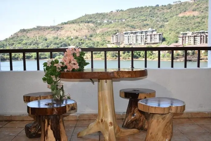 Lavasa Holiday Home Lakeview 