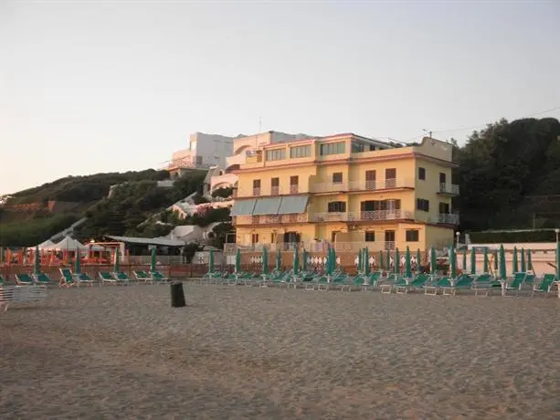 Sulla Spiaggia