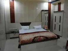 Krish Paradise Hotel 