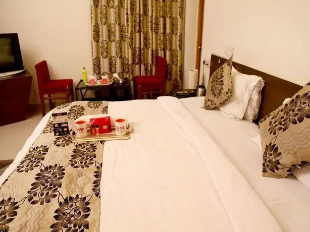 OYO 1806 Hotel Platinum House 