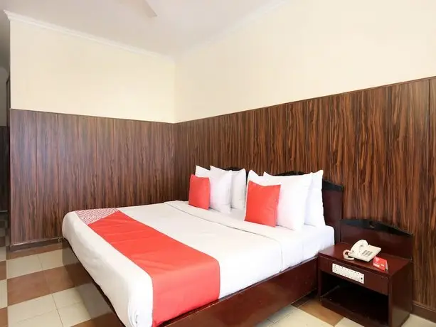 OYO 2690 Hotel Oscar Regency 