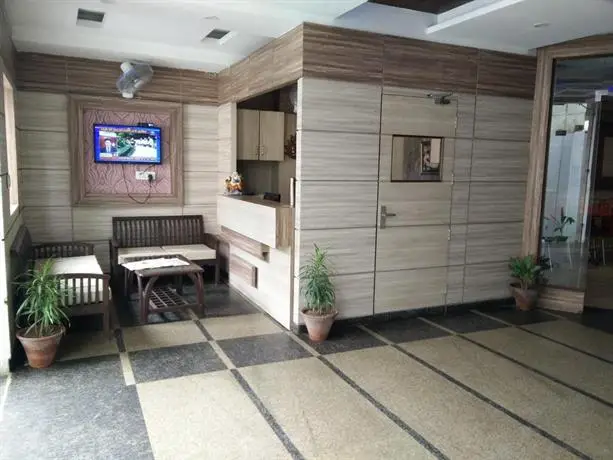 OYO 3025 Hotel Amaze