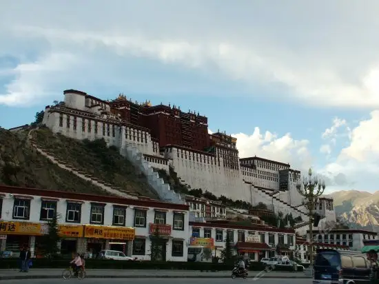 Wuyishan Gufeng Luke Youth Hostel