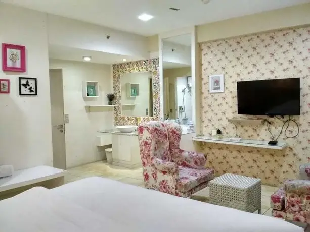 Fastrooms Bekasi Hotel 